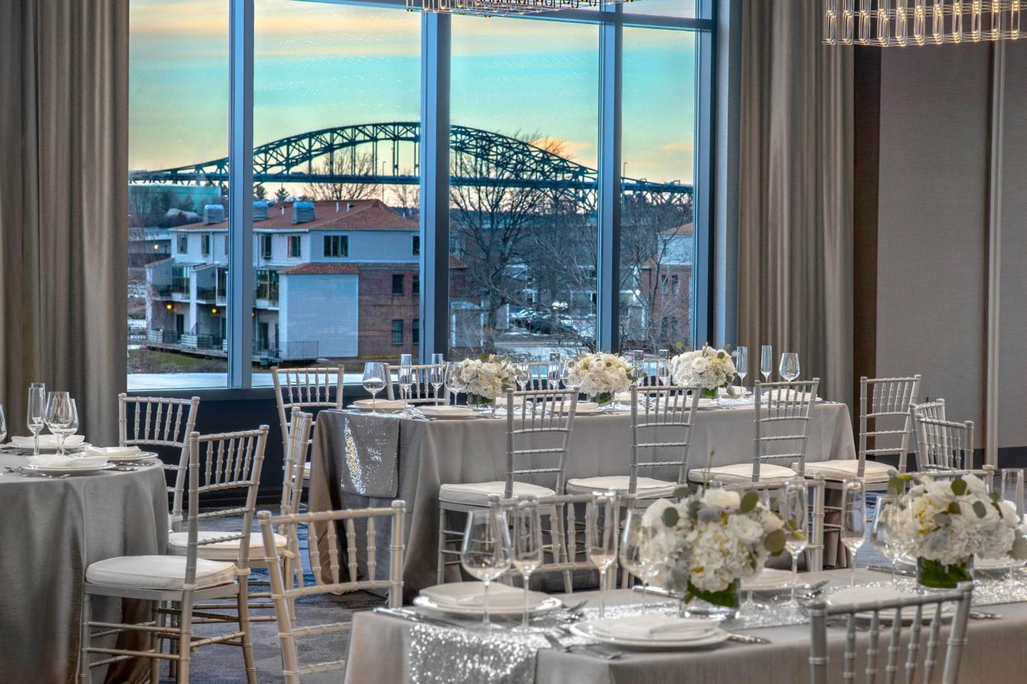 Ac Hotel By Marriott Portsmouth Downtown/Waterfront Zewnętrze zdjęcie